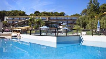 Seasonal outdoor pool, open 10 AM to 9 PM, pool loungers