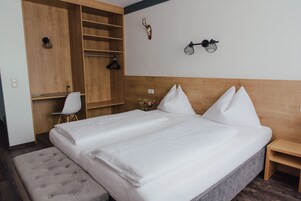 Habitación doble | Ropa de cama hipoalergénica y decoración individual