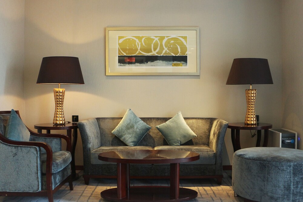 Renaissance Wuhan Hotel photo 7