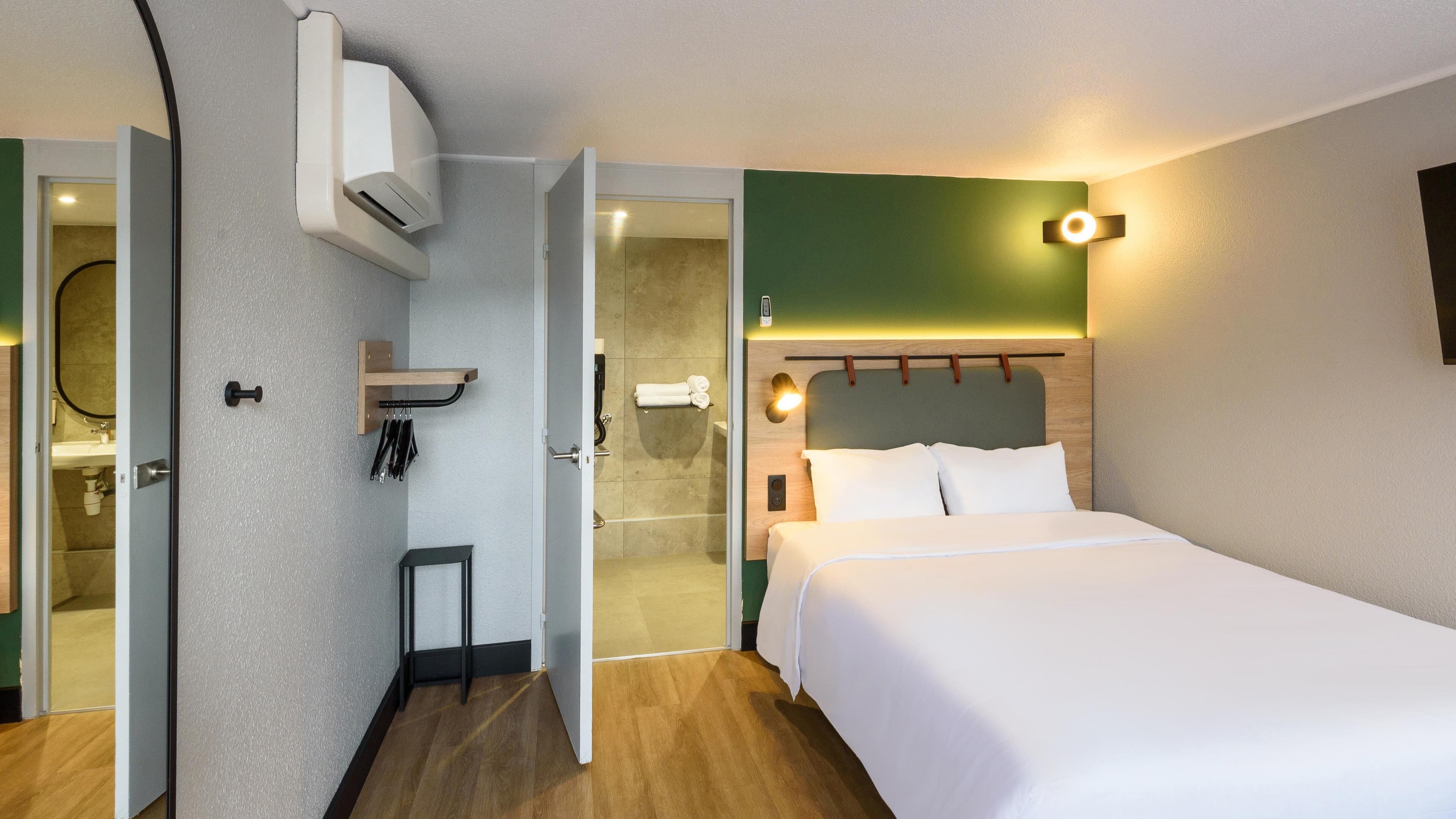 Chambre Standard, 1 grand lit | Literie de qualité supérieure, bureau