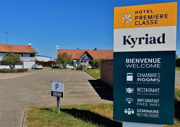 Exterior - Kyriad Montauban Sud - Albasud (Montauban)