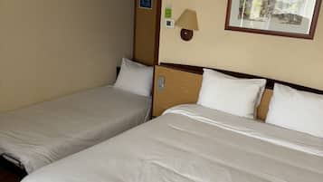 Standard Room - 1 Double Bed 1 Junior Bed up to 10 years