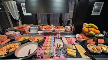 Petit déjeuner buffet (13.9 EUR par personne)