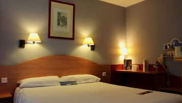 Standaard kamer, 1 tweepersoonsbed | Luxe beddengoed, een bureau, verduisterende gordijnen