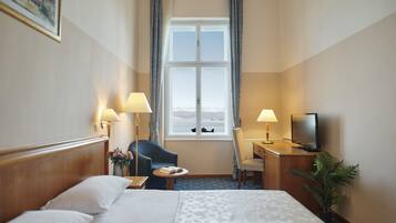 Standard Double or Twin Room with Sea View | 1 bedroom, desk, blackout drapes, free WiFi