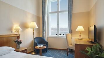 Standard Double or Twin Room with Sea View | Desk, blackout drapes, free WiFi, bed sheets