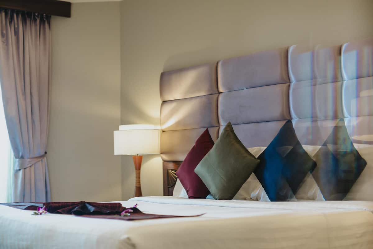 Minibar, két bảo mật tại phòng, bàn, giường gấp/giường phụ (phụ phí) 