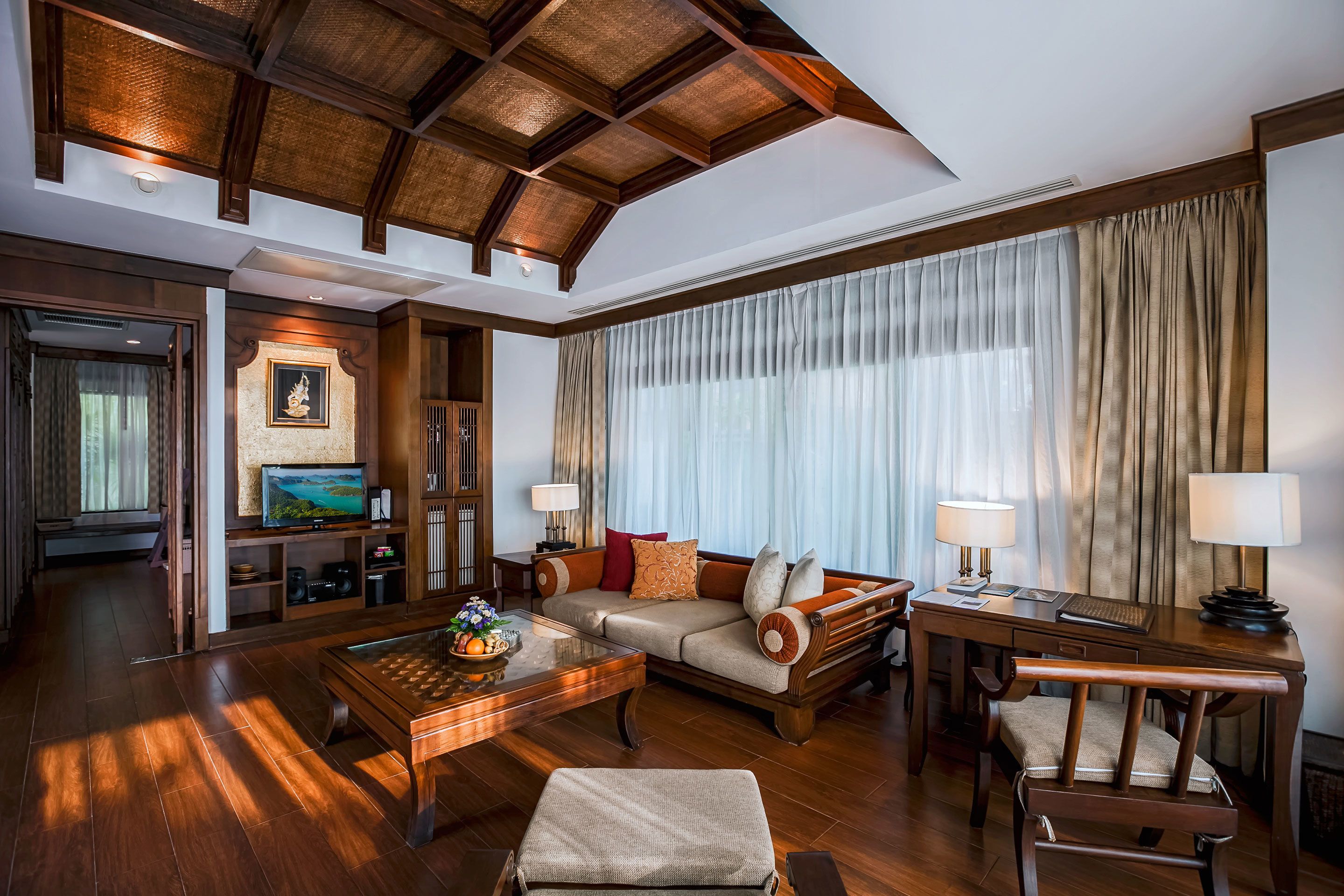 32-inch tv with cable channels