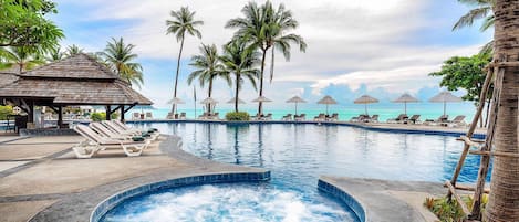 Outdoor pool, sun loungers