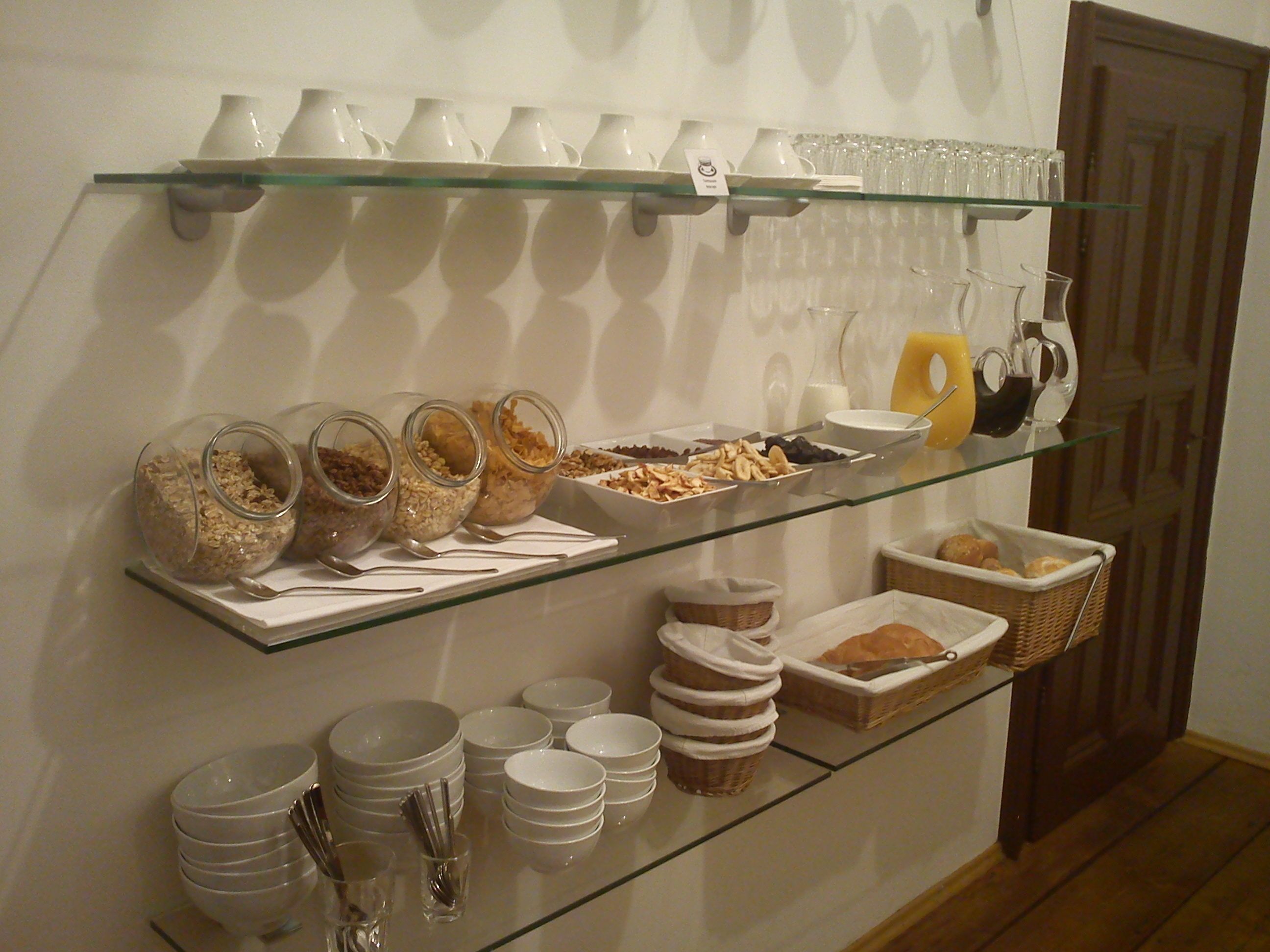 Café da manhã com buffet todos os dias mediante uma taxa