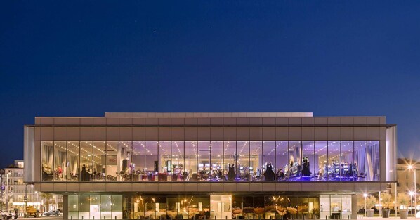 Casino - Grand Hôtel Dauphiné Toulon, Boutique Hôtel & Suites (Toulon)