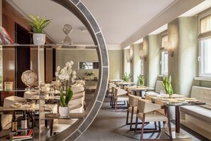 Breakfast, lunch and dinner served - Melia Genova (Genoa)
