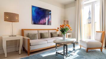 Presidential Suite with Terrace and Spa Access | Hochwertige Bettwaren, Daunenbettdecken, Pillowtop-Betten, Minibar