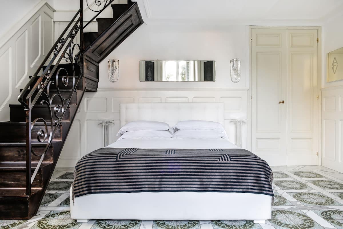 Room Noble floor Deluxe | 1 bedroom, Frette Italian sheets, premium bedding, minibar
