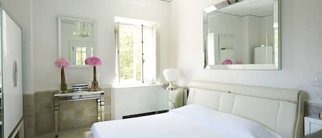Deluxe Double Room | Frette Italian sheets, premium bedding, minibar, in-room safe
