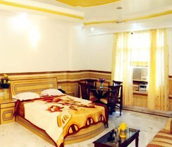 Free rollaway beds, free WiFi