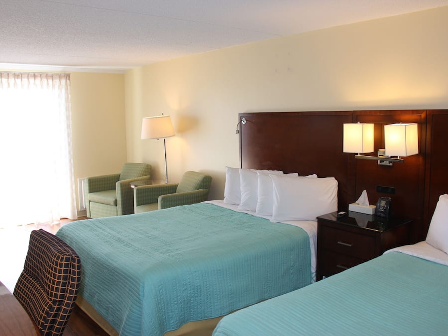 Iron/ironing board, free WiFi, bed sheets, alarm clocks