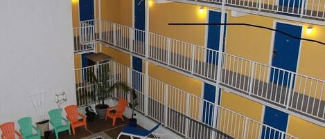 Een seizoensgebonden buitenzwembad