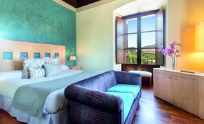 Premium bedding, minibar, in-room safe, desk - Hotel Izán Puerta de Gredos (Barco De Avila)