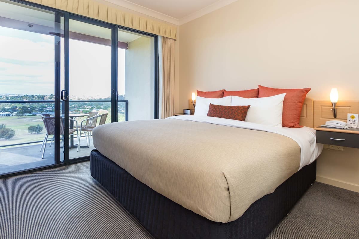 Soundproofing, iron/ironing board, free WiFi, bed sheets