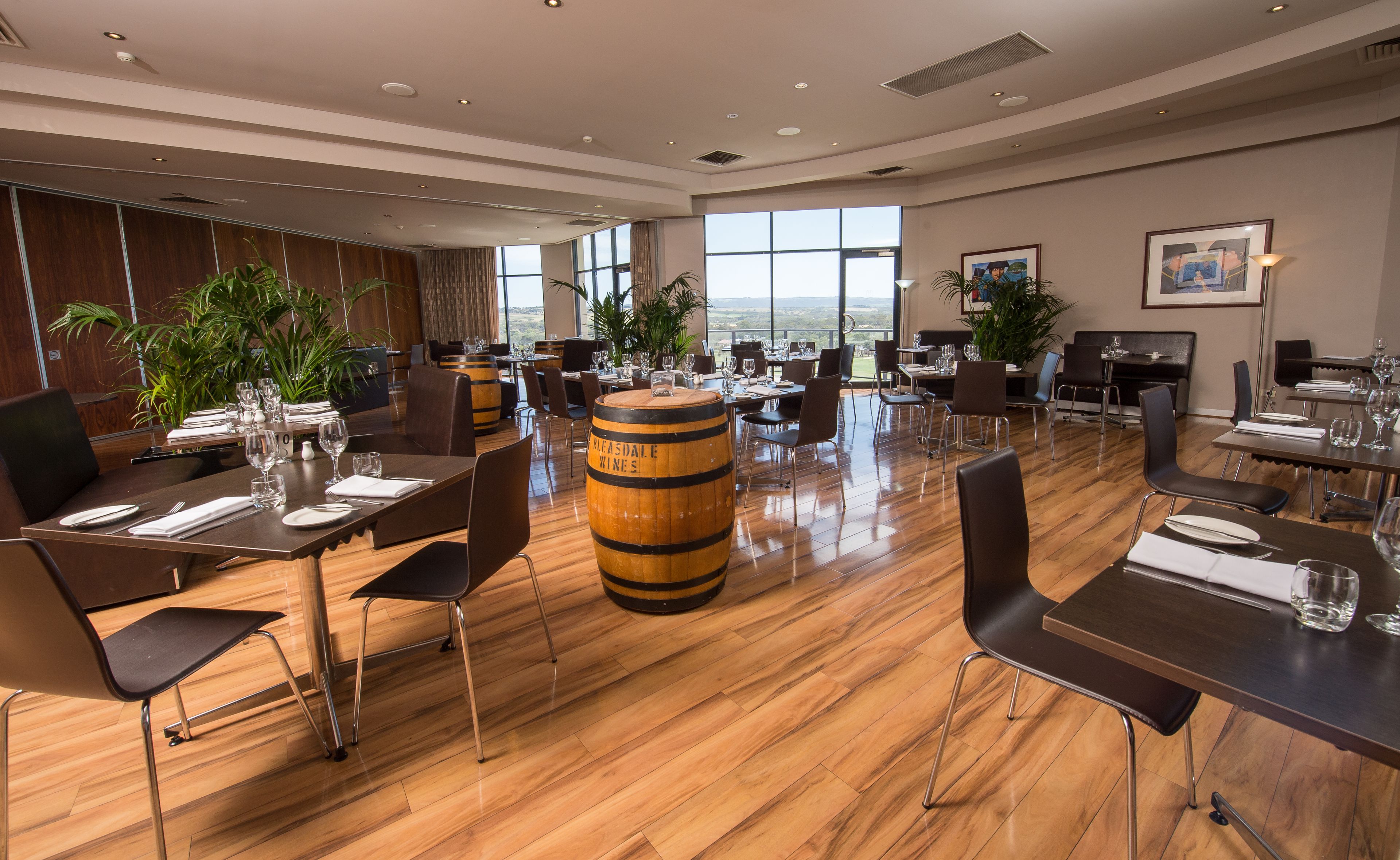 dinner served, golf course views