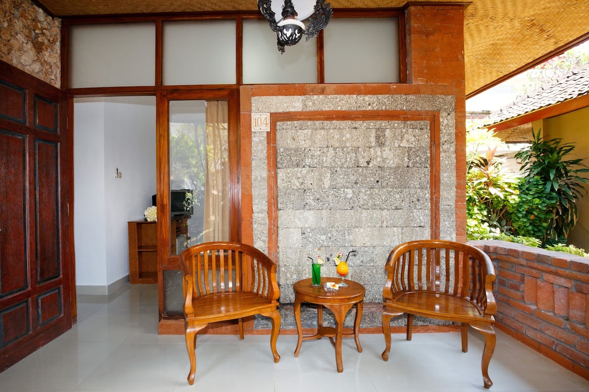 Traditional Bungalow (Balinese Bungalow) | Terrace/patio