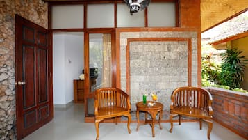 Traditional Bungalow (Balinese Bungalow) | Terrace/patio