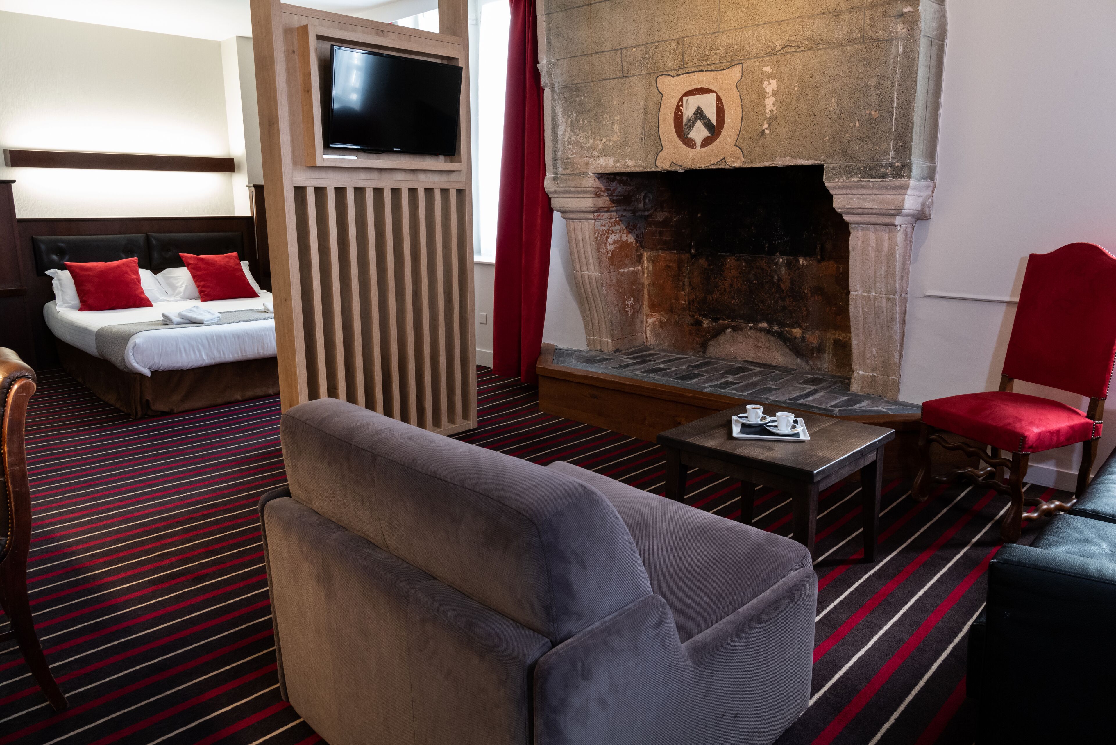 premium bedding, select comfort beds, in-room safe, desk