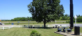 Days Inn by Wyndham Calvert City/Paducah East