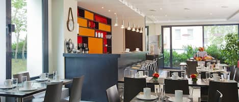 Daily buffet breakfast (EUR 16 per person)