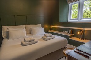 Individually decorated, individually furnished, desk, laptop workspace - Walworth Castle Hotel, BW Signature Collection (Darlington)