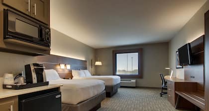 Holiday Inn Express Hotel & Suites Vernon College Area by IHG
