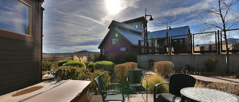 Residenza, letti multipli, idromassaggio, vista montagna | Vista dalla camera