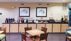 Free daily continental breakfast 
