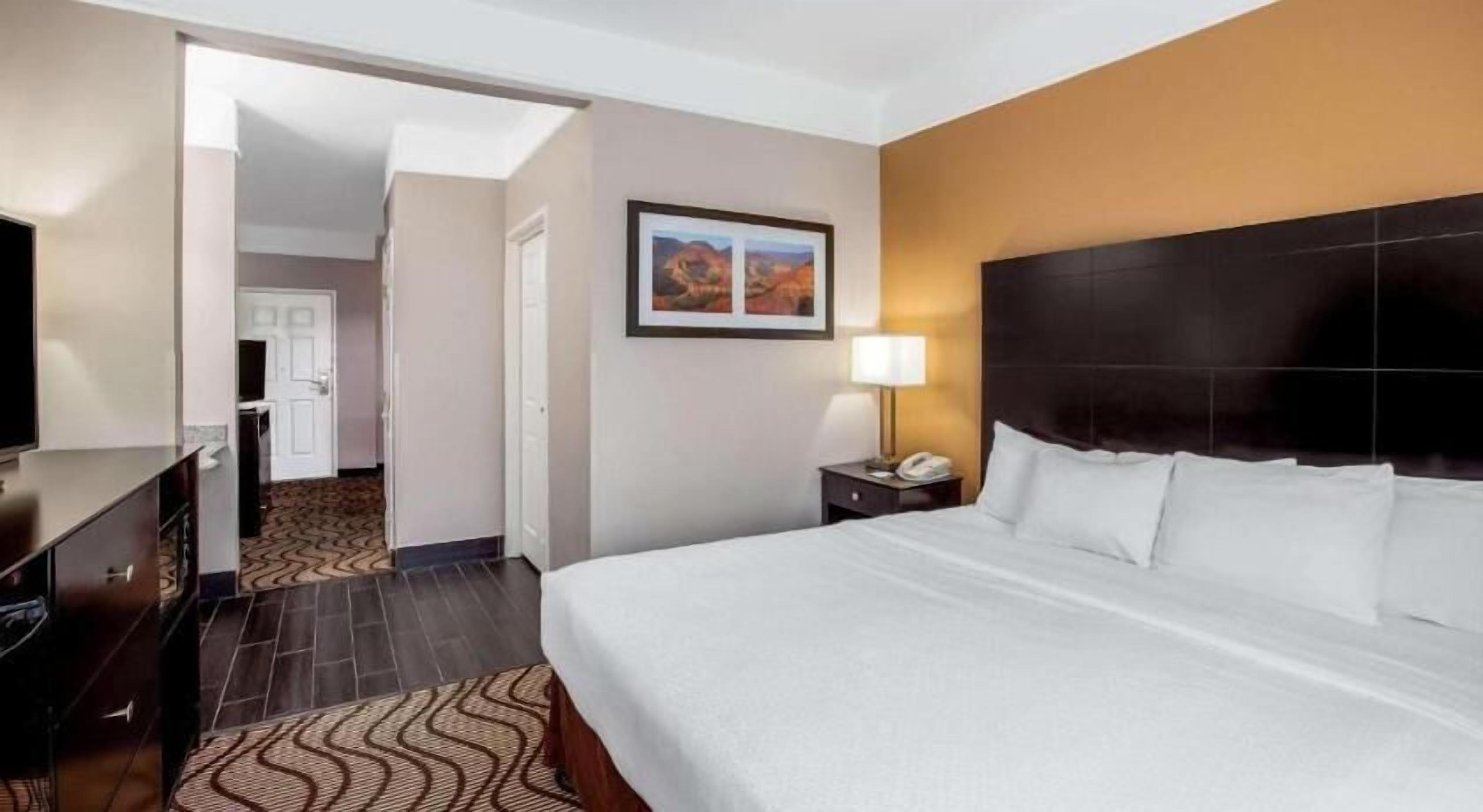 Premium bedding, individually furnished, desk, iron/ironing board