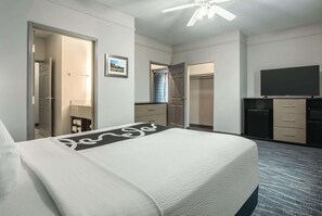 Premium bedding, desk, iron/ironing board, free cribs/infant beds
