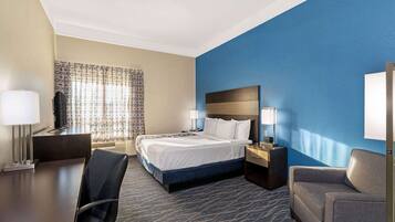 Habitación, 1 cama de matrimonio grande, no fumadores (Tub with Grab Bars) | Ropa de cama de alta calidad, escritorio, tabla de planchar con plancha