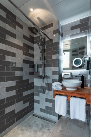 Bathroom - Hôtel de Bellevue Gare du Nord (Paris)