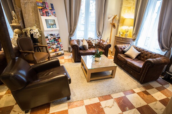 Lobby lounge - Hôtel de Bellevue Gare du Nord (Paris)