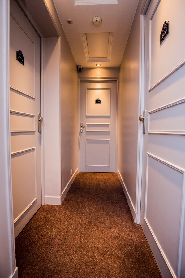 Hallway - Hôtel de Bellevue Gare du Nord (Paris)