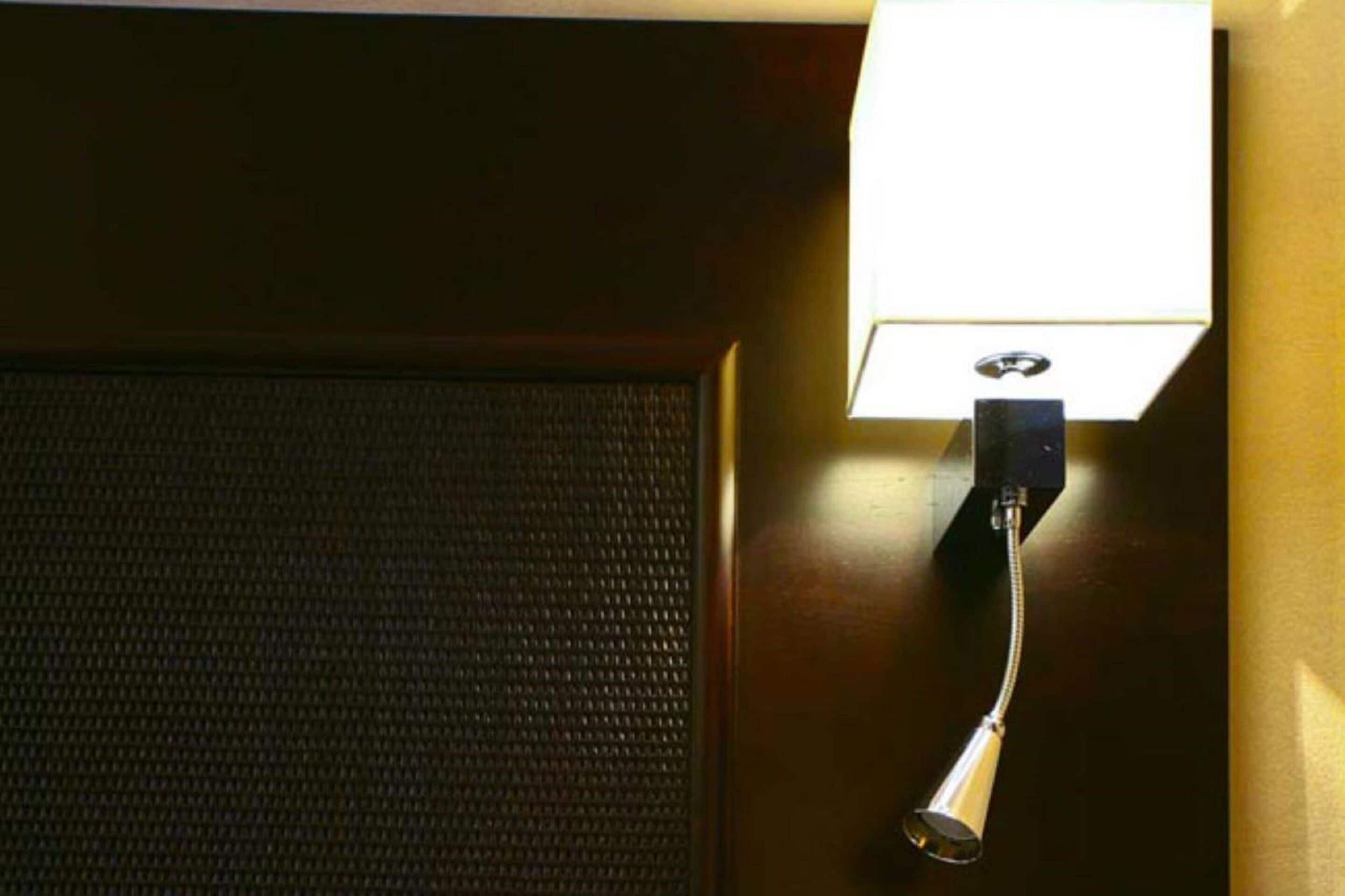 single room | premium bedding, in-room safe, desk, blackout curtains