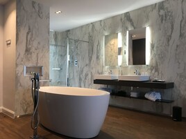 Penthouse Suite