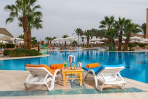 Indoor pool, 2 outdoor pools - Strand Beach Resort (Taba Heights)