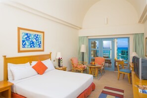 Minibar, in-room safe, desk, blackout curtains - Strand Beach Resort (Taba Heights)