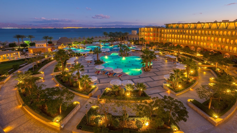 Strand Beach Resort