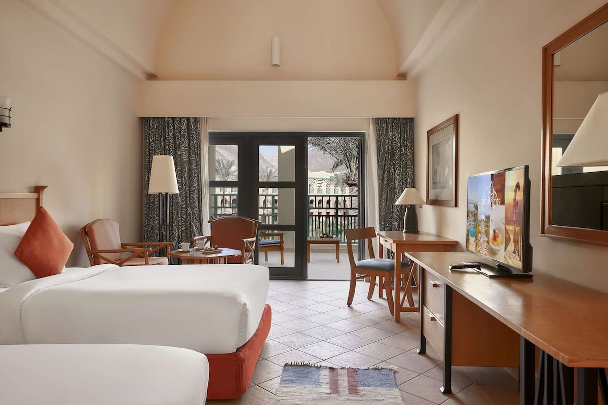 standard room garden and mountain view twin bed | view from room