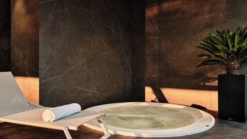 Indoor spa tub