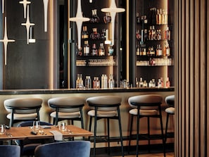 Restaurant - Crowne Plaza Sofia by IHG (Sofia)