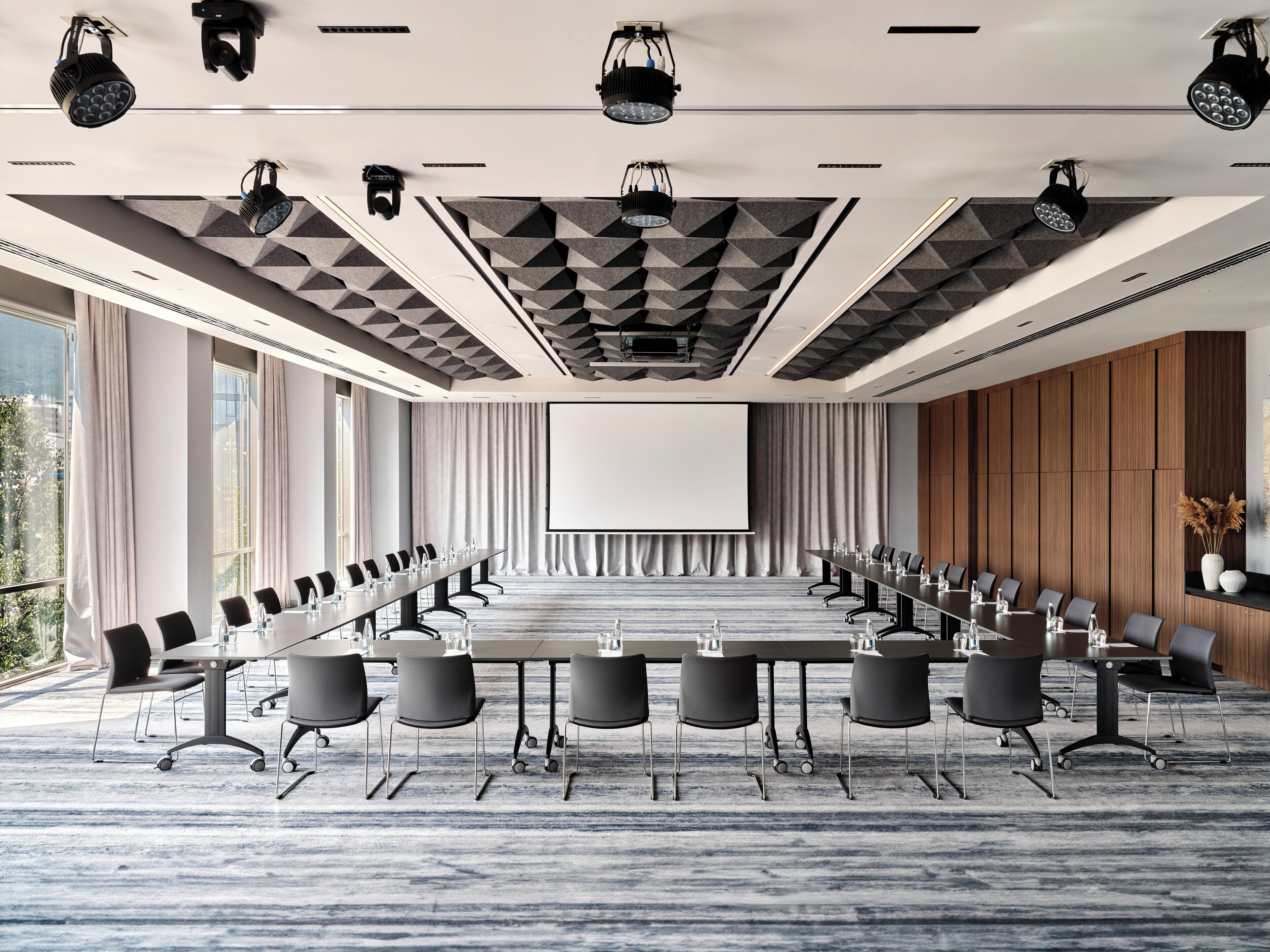 Photo - Crowne Plaza Sofia by IHG