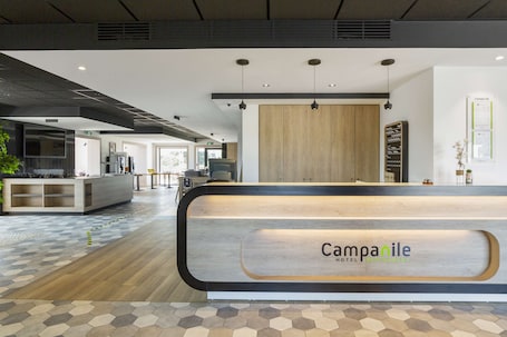 Lobby. Campanile Chartres